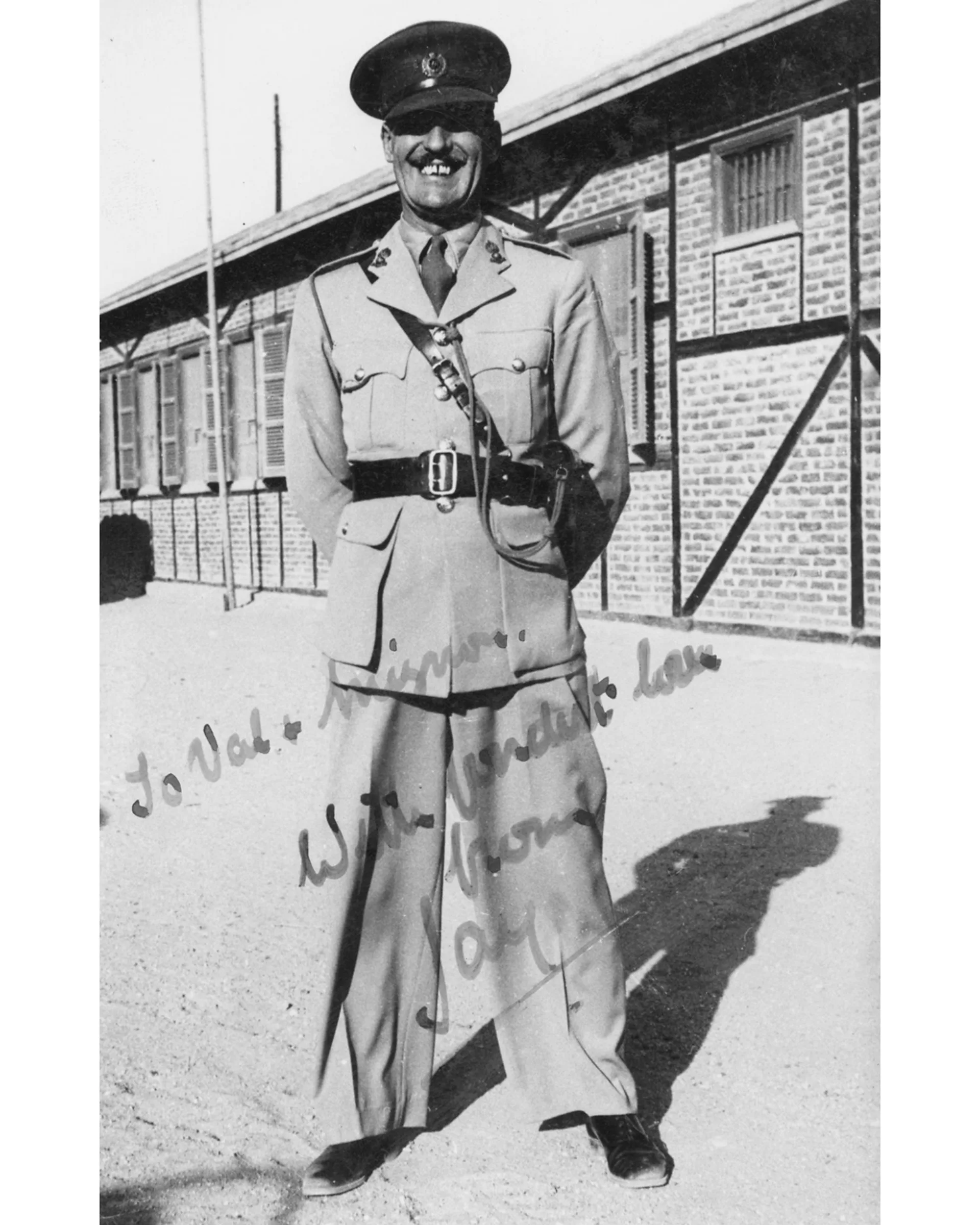 A signed photo of Jasper Maskelyne
