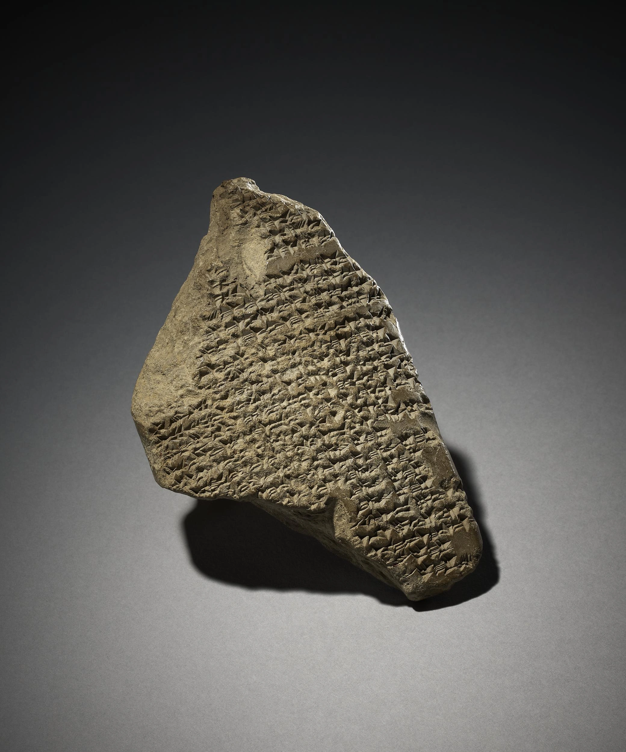 Clay cuneifom tablet. letter from Nibmuareya of Egypt to Kadasman-Enlil of Babylon
