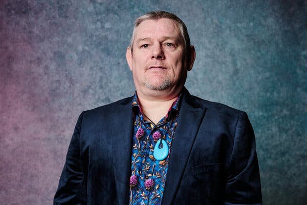 ג'ון דייווידסון: המאבק להבנת תסמונת טורט תחת אור הזרקורים