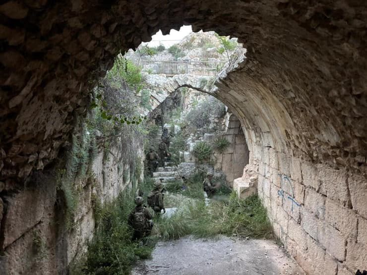 בתוככי הבופור, 2026.