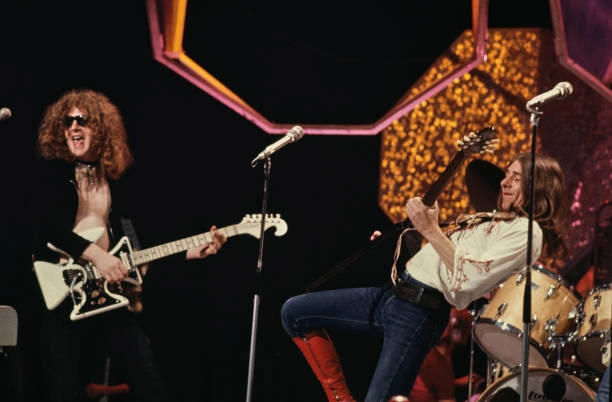 הופעה של להקת Mott the Hoople, שנות ה-70. מקור: WATAL ASANUMA/Shinko Music/Getty Images