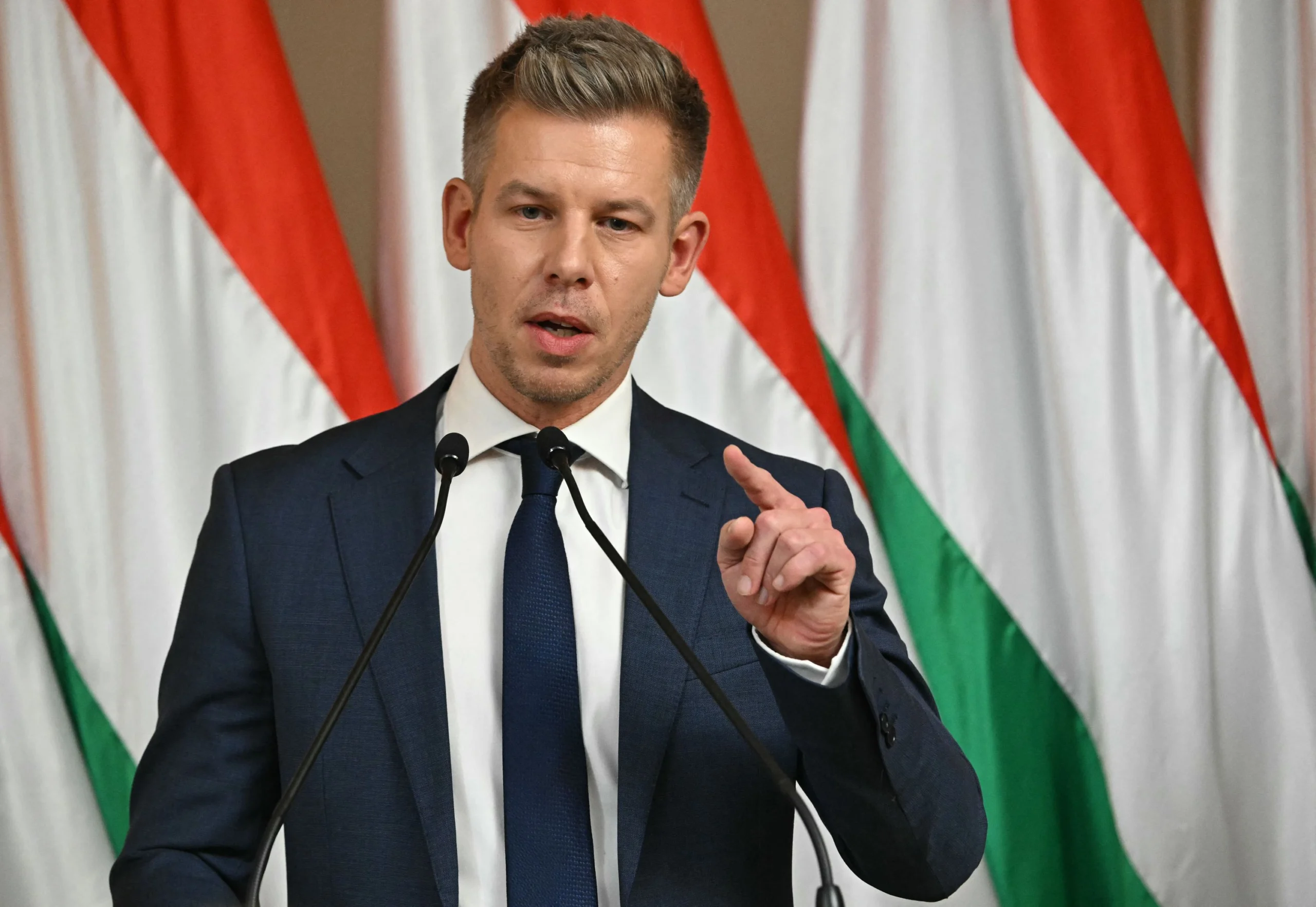 הונגריה: סוף עידן אורבן ועלייתו של פטר מדיאר