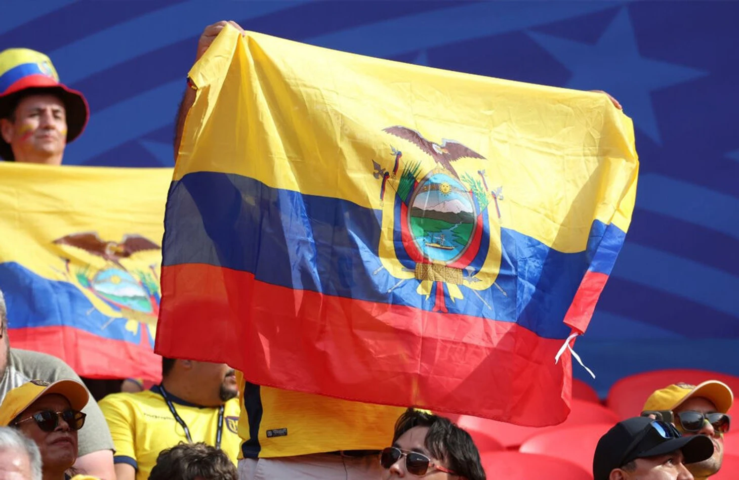 🇨🇴🇪🇨🇻🇪 מדוע לוונצואלה, קולומביה ואקוודור יש דגלים כמעט זהים?