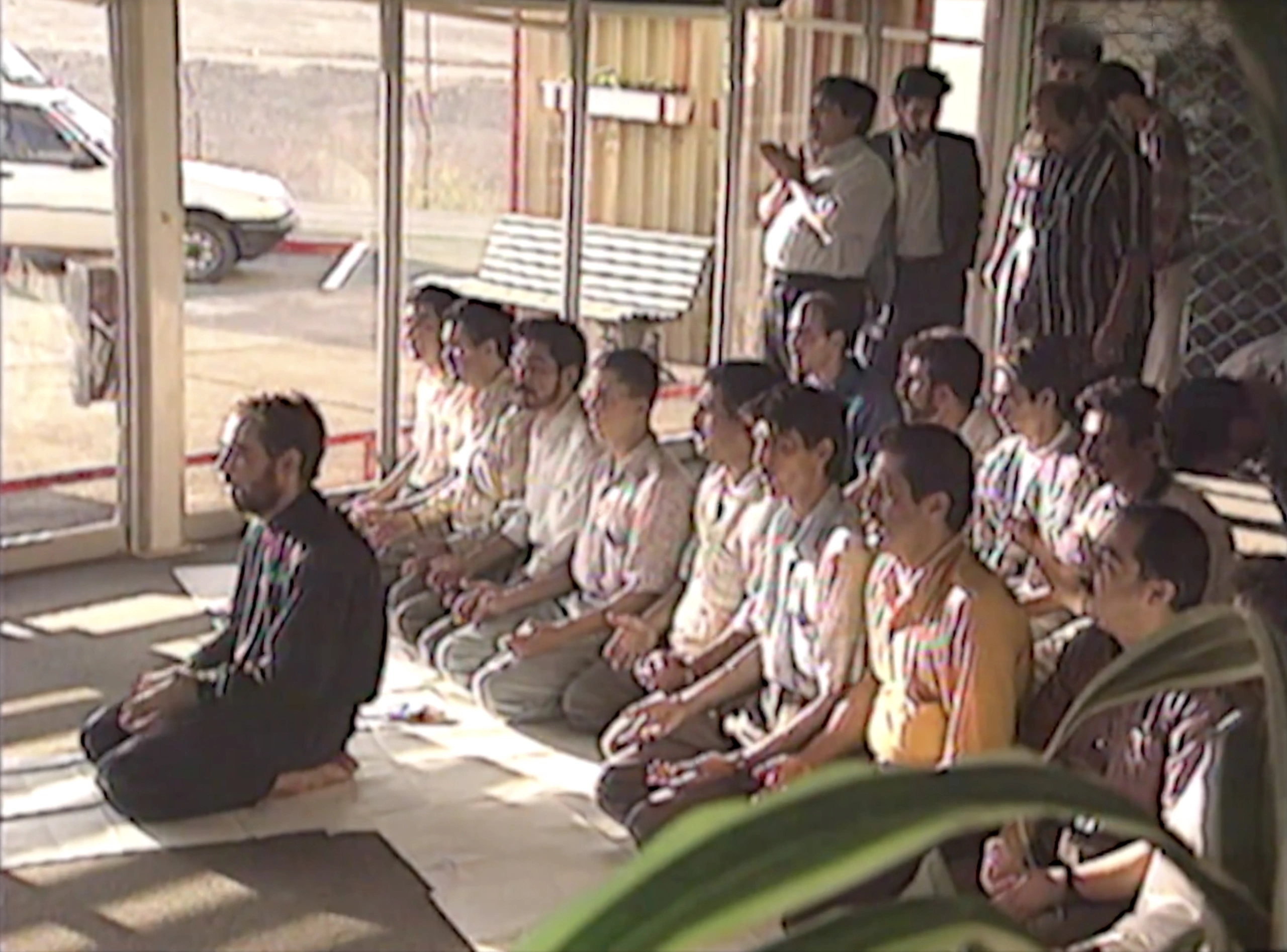 iranian-passengers-praying-1995