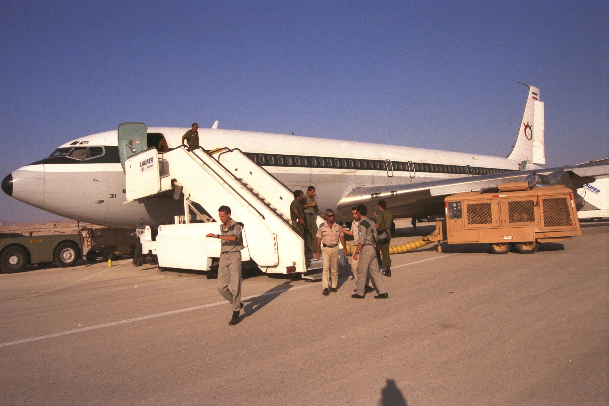 iranian-plane-in-uvda