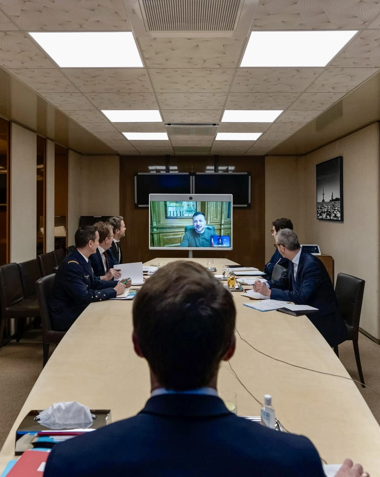macron talk to ukraine from jupiter