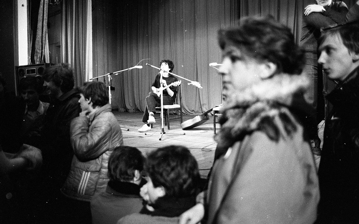 ויקטור צוי בהופעה בלנינגרד, 1986.