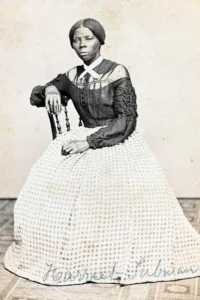 הארייט טובמן ב-1868 או 1869. צולם על ידי בנג'מין פאוולסון. מקור: ספריית הקונגרס.