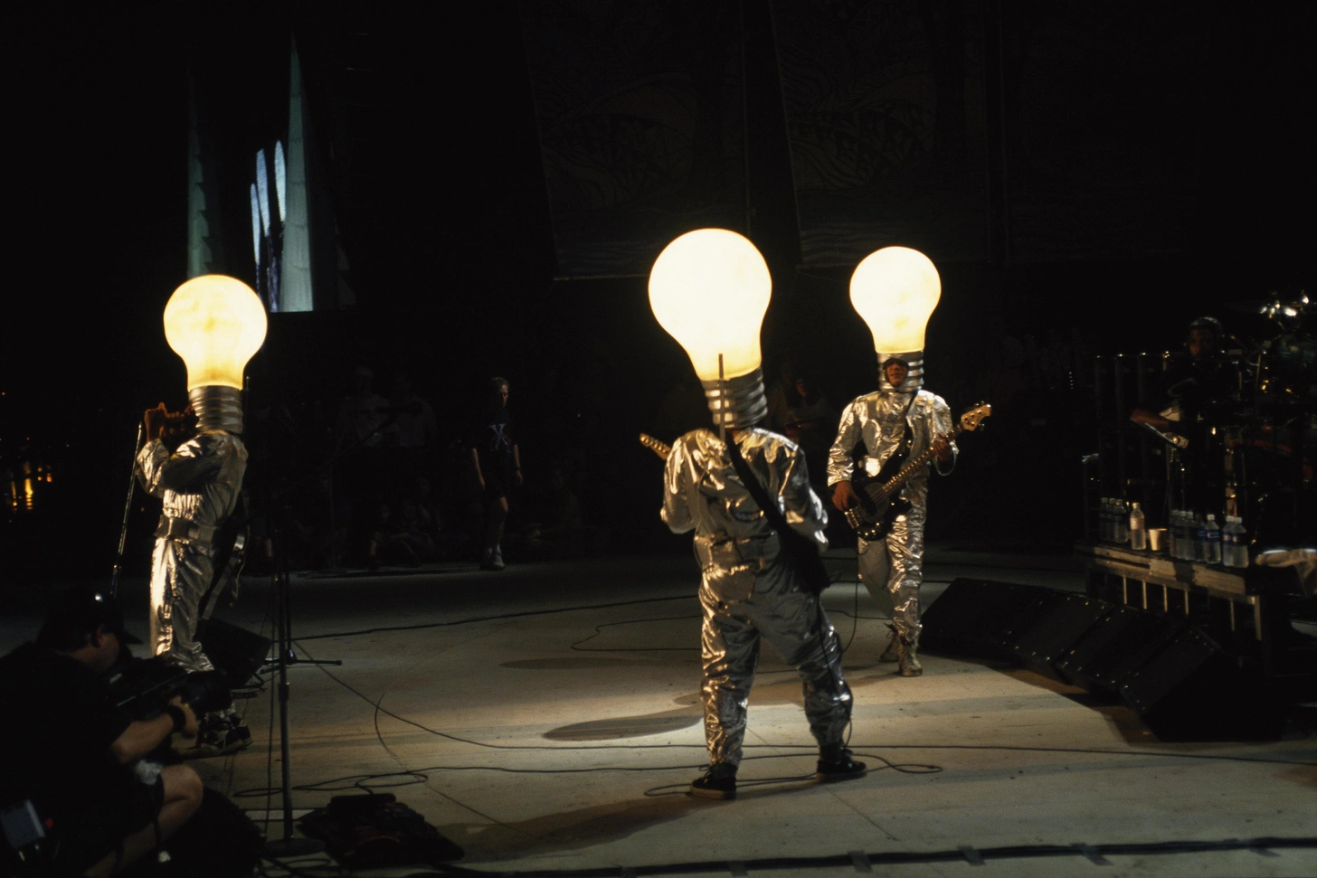 הופעה של להקת Red Hot Chili Peppers, שנת 1994. מקור: Jeffrey Markowitz/Getty Images