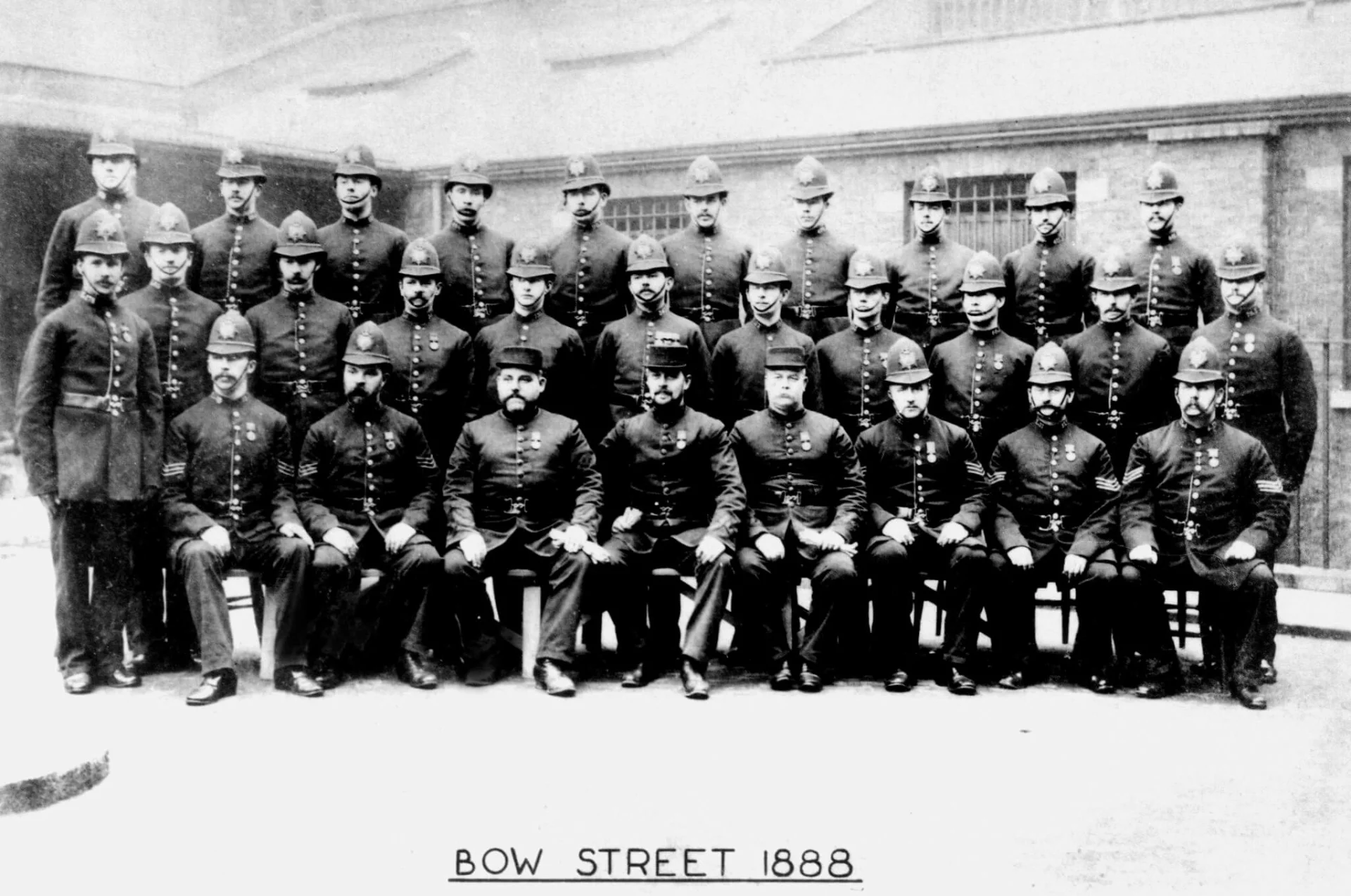 הרצים של רחוב באו: כוח המשטרה המקצועי הראשון בבריטניה