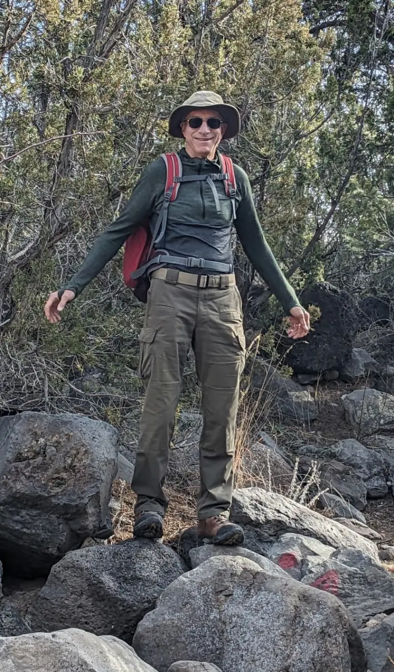 מק׳אסלנד בעת טיול בתמונה שפרסמה רעייתו בפרופיל שלה ברשתות החברתיות.